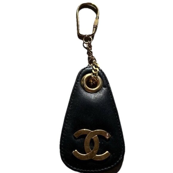 Vintage CHANEL CC Black Gold Coin Key Chain Ring Keychain Charm RARE - Picture 1 of 10